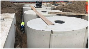 Versicherungsschacht aus Beton zur Versickerung von Regenwasser 20.000 Liter Zakputten 20.000 L van beton voor infiltratie